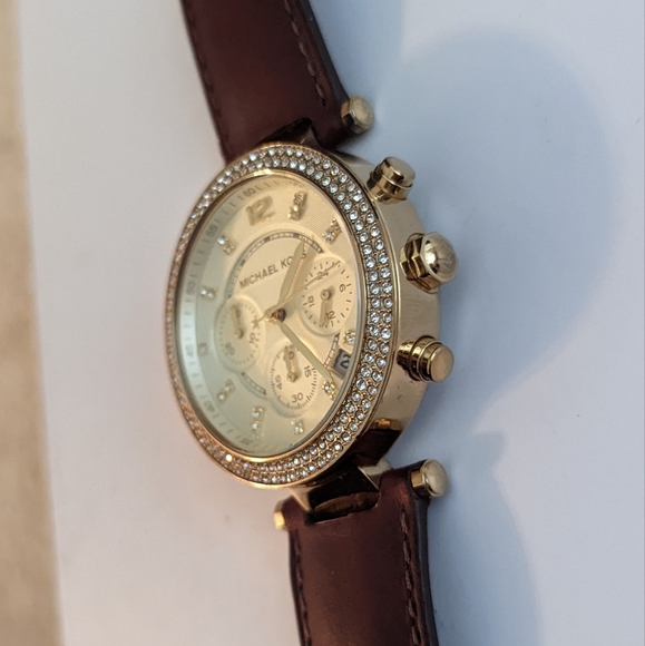 Michael Kors Parker Watch with Leather Strap - Picture 2 of 6